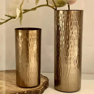 Vase à fleurs en fer artisanal nordique, style côtier, plaqué or martelé, design de haute qualité, centre de table de mariage, décoration de la maison - Product Image 6