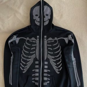 Sudadera con capucha y cremallera de peso pesado para hombre personalizada estilo jersey de manga larga con diamantes de imitación de esqueleto negro para invierno - Product Image 1
