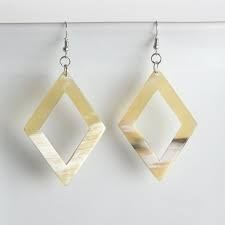 Boucles d'oreilles indiennes artisanales en corne de buffle Bijoux tribaux traditionnels Mode durable légère par l'artisanat de luxe - Product Image 5