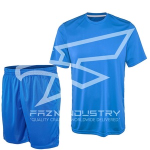 Ensemble de vêtements de sport respirants à séchage rapide pour hommes, uniforme de tennis en deux pièces, short et t-shirt personnalisables pour tenue de club OEM - Product Image 1