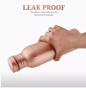 Meilleur fabricant de bouteilles en cuivre 100% populaires Bouteille d'eau en métal laqué Sipper faite à la main pour le bureau et l'université - Product Image 2