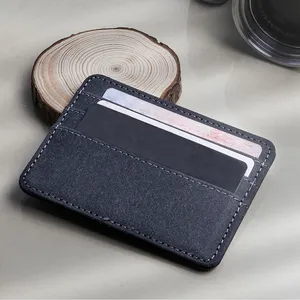 Portacarte e Porta Banconote Sostenibile in Pelle Riciclata Polverara - Product Image 2