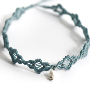 Gargantilla Bohemia de Macramé, Joyería de Micromacramé, Colección de Verano con Perla, Colgante de Piedras Preciosas Hecho a Mano, Moderno - Product Image 2