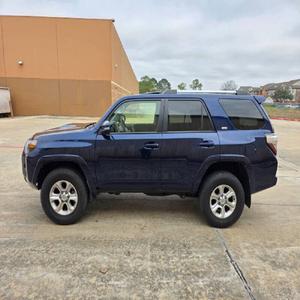 EXCELENTE ESTADO Toyota 4Runner SR5 Premium 2022 - Product Image 2