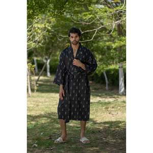 Robe Kimono XL en Pur Coton Style Bohème pour Homme, Peignoir de Luxe Géométrique Unisexe, Coupe Décontractée, Robe de Plage, Vêtement d'Intérieur Estival Doux - Product Image 2