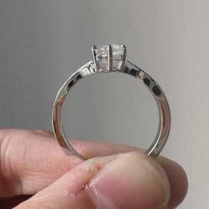 Anillo solitario de moissanita con corte marquesa y banda retorcida, plata 925 original, joyería fina para aniversario, regalo encantador para ella - Product Image 5