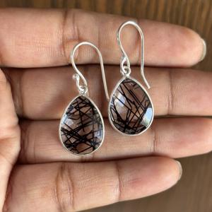 Aros de Latón con Rutilo, Ligeros y Gruesos para Mujer, en Blanco y Negro, para Aniversarios - Product Image 4