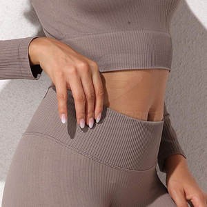 Conjunto de Yoga para Mujer, Cintura Elástica Personalizada, Tallas Grandes, Diseño Sólido con Logotipo Frontal, Secado Rápido, Transpirable, Alta Calidad, para Gimnasio y Fitness - Product Image 5