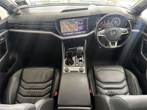 Voiture d'occasion à faible kilométrage, <span class=keywords><strong>Volkswagen</strong></span> <span class=keywords><strong>Touareg</strong></span> V6S SUV 2020, livraison mondiale - Product Image 2