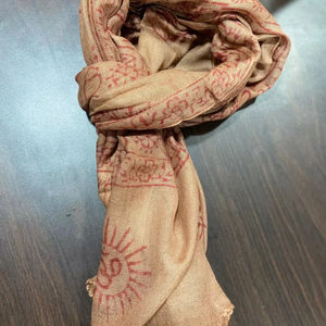 Pañuelo y Chal Tradicional Pequeño y Sencillo a Solo $1 - Product Image 1