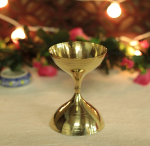 Elegante latón akhand Jyoti Diya perfecto para ceremonias de iluminación Diya Hindu puja Aarti sala de oración disponible a precios al por mayor - Product Image 6