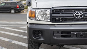 2022 para LandCruiser Serie 70 Cabina Sencilla Volante a la Derecha Transmisión Manual Asientos de Cuero con Cámara Trasera - Product Image 4