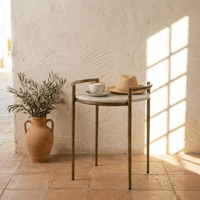 Table d'appoint ronde moderne en marbre avec structure métallique, table d'appoint de luxe, table de chevet en marbre blanc, mobilier d'hôtel contemporain OEM ODM