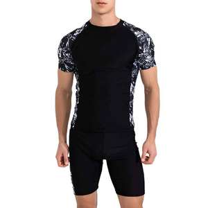 Ensembles imprimés par sublimation personnalisés Ensembles courts pour hommes Ensembles de 2 pièces Tenues assorties T-shirts et shorts Ensemble de survêtements Style de rue - Product Image 5