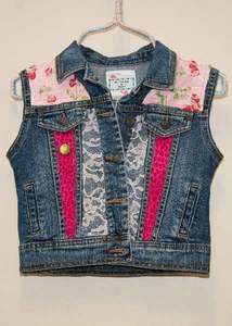 Chalecos Vaqueros Bordados y Estampados Champ King: Estilo Versátil, Tendencias Atemporales, Prendas Exteriores Vintage, Corte Recortado y Desgastado - Product Image 5