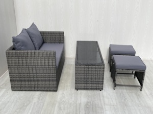 Juego de Muebles de Jardín de Ratán PE Moderno de 4 Piezas, Directo de Fábrica en Vietnam, con Mesas de Vidrio Templado y Cojines para Exteriores - Product Image 4