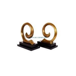 Sujetalibros de diseño moderno hecho a mano para mesa de latón, sujetalibros decorativos únicos de Nueva apariencia, sujetalibros grandes de calidad superior para el proveedor - Product Image 1