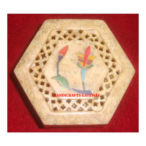 Forme hexagonale belle pierre de savon naturelle sculpture incrustation florale travail boîte à bijoux pour le but de cadeaux de mariage au meilleur prix - Product Image 1