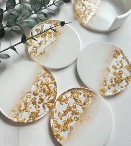 Bandeja de resina marrón simple hecha a mano, organizador minimalista para joyería de tocador, perfume y uso diario en el hogar de la India - Product Image 2