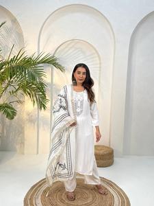 Conjunto de Kurti con Cordones Romanos y Plazo, 3 Piezas, Atuendo Étnico Elegante y Versátil para Fiestas, Oficina y Festivales - Product Image 2