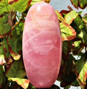 Gema de cristal Natural pulido de cuarzo rosa, Gema de Shiva Lingam, Palma curativa, Lingam para meditación, venta al por mayor - Product Image 6