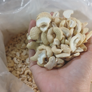 Vente en gros en vrac de noix de cajou cassées brutes, noyaux de noix de cajou, noix sèches, badam, service SANTIGO 24h/24 et 7j/7 - Product Image 1