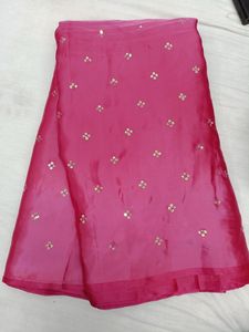 Tela bordada de tejido de viscosa pura de 44 de ancho Premium 155 575/M suministro al por mayor para Niñas para uso elegante y étnico - Product Image 3