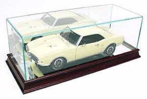 Vitrina Moderna de Acrílico Transparente para Autos, Visibilidad Cristalina, Construcción de Acrílico y Madera Contrachapada para Autos a Escala - Product Image 2