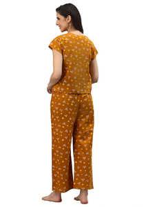Pyjama pour femmes en coton imprimé Bandhani à manches courtes, col rond, confortable, coupe décontractée, couleur moutarde - Product Image 4