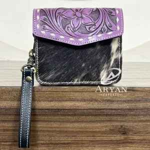 Monedero de Cuero Genuino Hecho a Mano, Mini Cartera de Cuero Vacuno con Pelo, de Alta Calidad para Mujer - Product Image 1