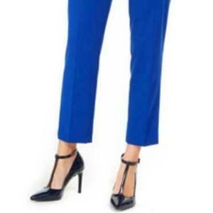 Pantaloni Eleganti da Donna Calvin Klein a Gamba Dritta, Vita Alta, Taglia XL, Antipiega, Traspiranti, Colore Blu Lavato per la Stagione Autunnale - Product Image 3