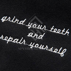 แจ็คเก็ตเลตเตอร์แมนผู้ชายสีพื้นดีไซน์ใหม่ คอตั้ง โลโก้ด้านหน้า ระบายอากาศได้ดี เป็นมิตรกับสิ่งแวดล้อม คุณภาพสูง สไตล์สตรีทแวร์ - Product Image 4