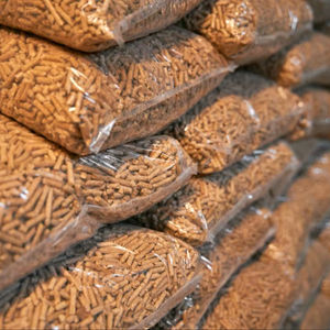 Nouveaux granulés de bois de qualité supérieure 6 mm EN Plus A1 Classe Pellet Abete en sacs de 15 kg Prix des granulés de bois bon marché - Product Image 1