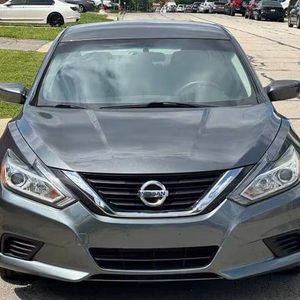 Nissan Altima 2.5 S 2018, Volante a la Izquierda, Asientos de Cuero, Llantas R19 - Product Image 1
