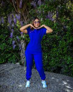 Garde-robe médicale personnalisée de luxe haut de gamme personnalisée ensembles d'uniformes de joggeurs bleu <span class=keywords><strong>royal</strong></span> avec logo 5 poches - Product Image 2