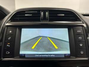 Increíble Jaguar XE 25t Premium AWD 2018 Usado en Perfectas Condiciones con Poco Kilometraje en Existencia, Ofrecido a una Fantástica Oferta - Product Image 3