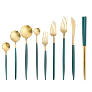 ชุดช้อนส้อมด้ามจับเรียวบางสีเขียวทันสมัย ทำจากสแตนเลสอย่างดี เหมาะสำหรับงานเลี้ยงและตกแต่งบ้านสไตล์โมเดิร์น ขายส่งจากอินเดีย - Product Image 1