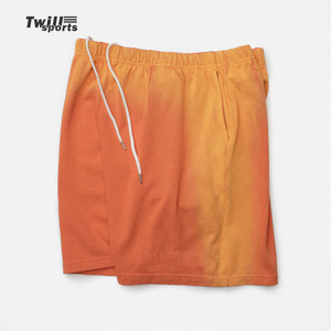 Shorts de bain pour hommes OEM personnalisés en toile camouflage, effet délavé, écologiques, jaune-orange, style urbain, ambiance estivale, vente en gros - Product Image 5