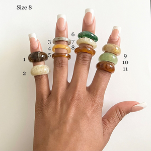 Hermoso diseño Joyería de resina hecha a mano Nuevo diseño Anillos de dedo de resina Anillos de resina hechos a mano de alta calidad Precios asequibles - Product Image 4