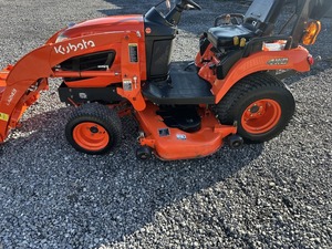 2011 Kubota BX2360 Compact Tractor - 23 HP Diesel-Transmisión hidrostática-Equipo pequeño de granja y paisajismo - Product Image 4