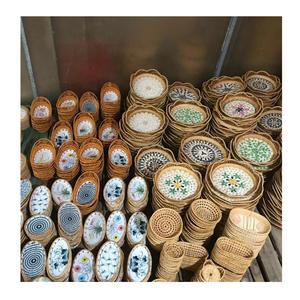 Plateau de service en rotin naturel avec incrustation de nacre, plateau tissé à la main pour la décoration de la maison - Product Image 1