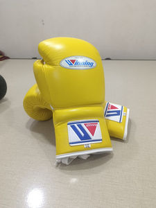 ถุงมือชกมวยสำหรับผู้ชายที่สวมใส่สบาย ออกแบบด้วยหนังวัวแท้สีทอง เหมาะสำหรับการฝึกซ้อมชกต่อยเป็นเวลานาน การฝึกซ้อมแบบสปาร์ริง และการฝึกซ้อมการต่อยที่มีเป้าหมาย - Product Image 2