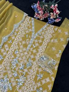 Lancement d'une collection exclusive de vêtements pakistanais pour femmes modernes, pour les occasions festives et les soirées, avec fonction de séchage rapide - Product Image 4