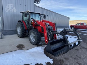 2023 MASSEY FERGUSON 6713 Comprar tractor agrícola Massey Ferguson usado barato - Product Image 4