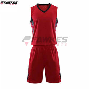 Camiseta de baloncesto con impresión por sublimación personalizada con diseño de uniforme de baloncesto universitario con servicios ODM y OEM - Product Image 4