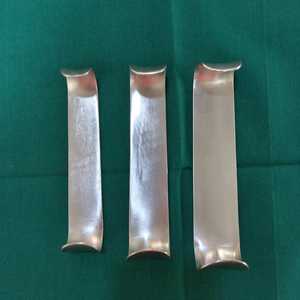 Rudraksh Medisystem Rétracteur manuel Roux en acier inoxydable de classe I certifié CE Ensemble de 3 instruments de chirurgie générale - Product Image 1