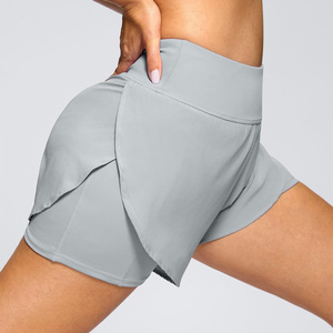 Short de sport d'été respirant 2 en 1 pour femmes, entraînement, course à pied, tenue de fitness, motif solide, marque privée personnalisable OEM - Product Image 2