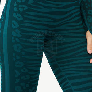 Legging de yoga personnalisé legging pour femme en spandex fabriqué en polyester style unique legging pour femme - Product Image 6
