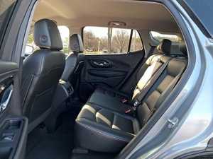 GMCC AT4 2024, SUV Crossover de Lujo Ultra, Tracción en las Cuatro Ruedas, Gasolina, Automático, Cámara Trasera de 360°, INVERMENTABLE - Product Image 2