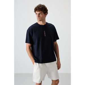 T-shirt pour homme en coton 100% bleu marine, coupe ample texturée épaisse et motif imprimé - 88368 - Product Image 6